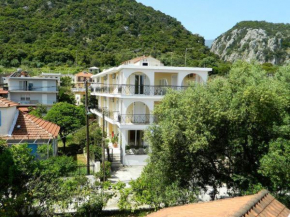 ARISTON APARTMENTS